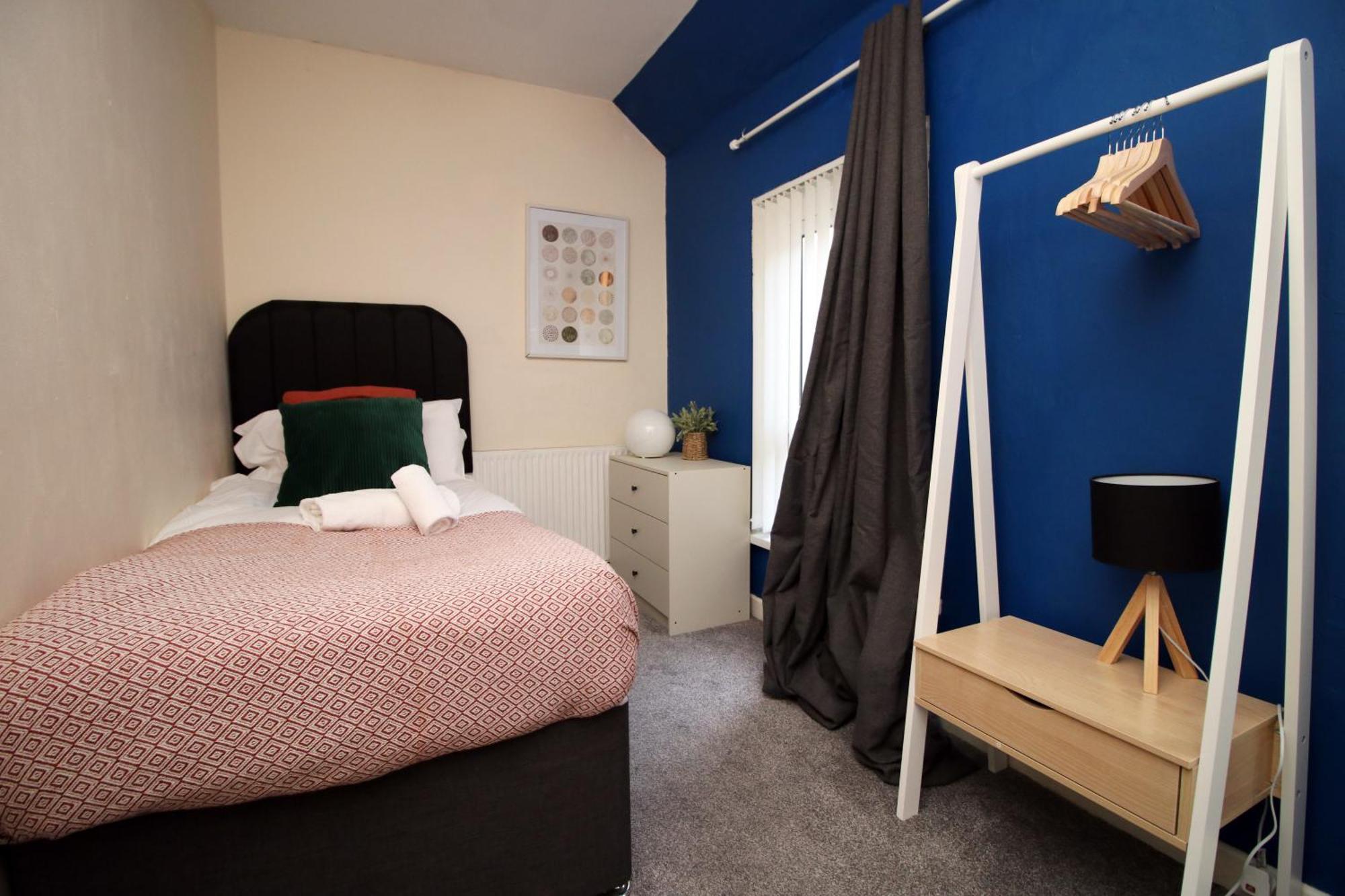 Cosy 3Br Home, Scenic Views, Ideal For Walks & Work Abertillery Экстерьер фото